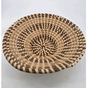 Vtg Artisan Hand Coiled Woven Sweetgrass Earthy Boho 10in Bowl